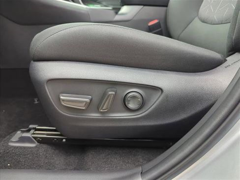 New 2025 Toyota RAV4 XLE image 13