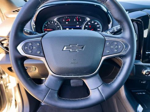 Used 2023 Chevrolet Traverse RS image 17