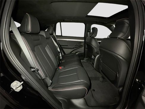 New 2025 Jeep Wagoneer S Launch Edition image 31