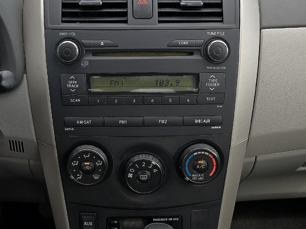 Used 2010 Toyota Corolla LE w/ All Weather Guard Pkg FWD image 11