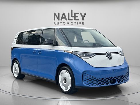 Used 2025 Volkswagen ID. Buzz 1st Edition image 8