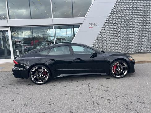 Used 2024 Audi RS 7 Performance image 17