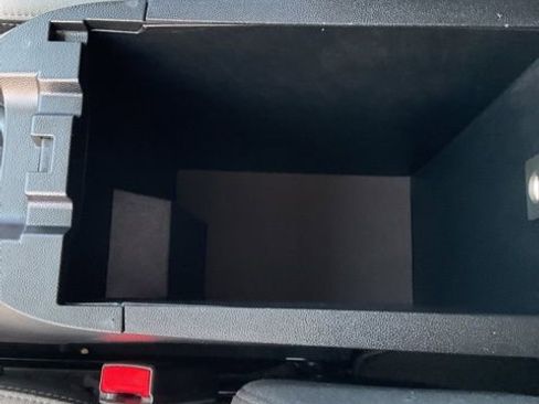 Used 2020 Chevrolet Equinox LT w/ Driver Convenience Package FWD image 17