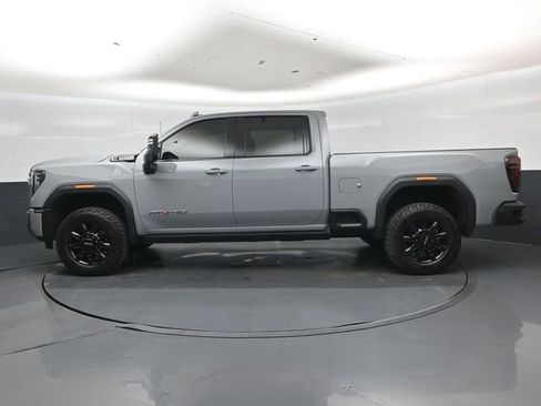 Used 2024 GMC Sierra 2500 AT4 w/ AT4 Premium Plus Package AWD/4WD image 7