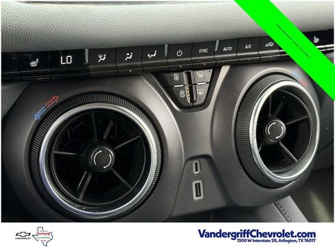 Used 2022 Chevrolet Blazer LT FWD image 17