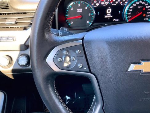 Used 2019 Chevrolet Suburban Premier image 23