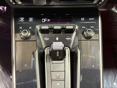 Used 2023 Porsche 911 Carrera image 29