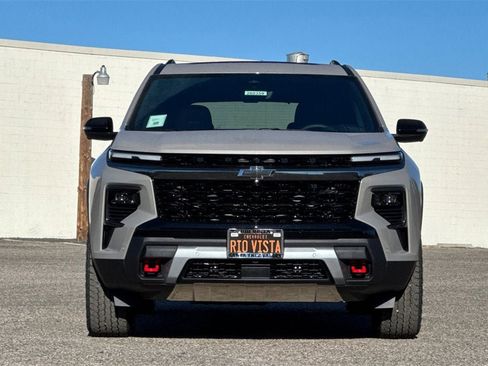 New 2026 Chevrolet Traverse Z71 w/ Enhanced Driving Package image 9