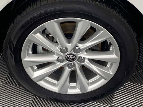 Used 2024 Toyota Corolla LE w/ LE Convenience Package image 25