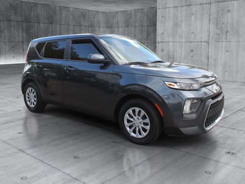 Used 2022 Kia Soul LX FWD image 8