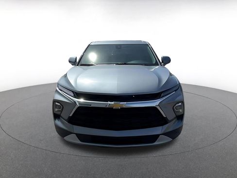 Used 2025 Chevrolet Blazer LT FWD image 4