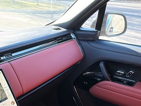 New 2025 Land Rover Range Rover SV image 23