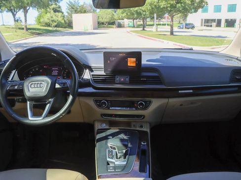 Used 2019 Audi Q5 2.0T Premium AWD/4WD image 25