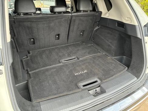Certified 2021 Nissan Rogue Platinum AWD/4WD image 18