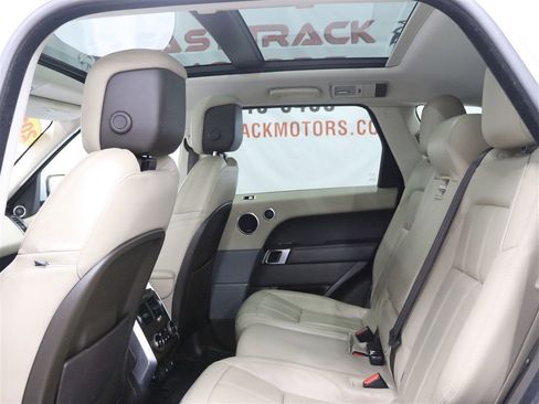Used 2019 Land Rover Range Rover Sport HSE AWD/4WD image 19
