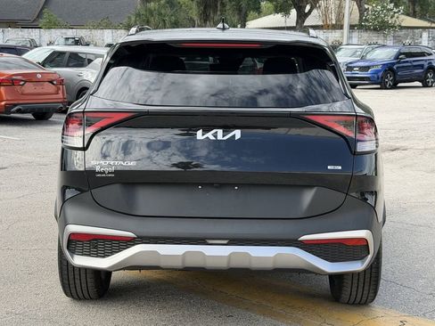 Certified 2023 Kia Sportage EX w/ EX Premium Package AWD/4WD image 6
