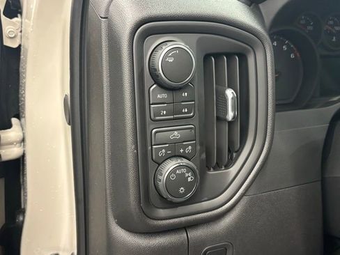New 2026 Chevrolet Silverado 1500 Custom Trail Boss w/ LPO, Dark Essentials Package AWD/4WD image 19