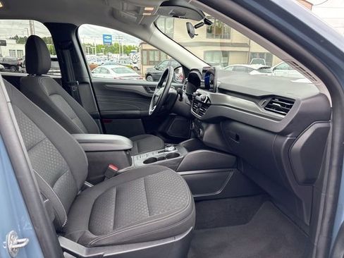 Used 2025 Ford Escape Active AWD/4WD image 13