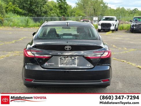 Used 2025 Toyota Camry LE FWD image 4