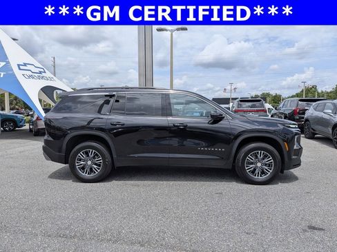 Used 2024 Chevrolet Traverse LT AWD/4WD image 2