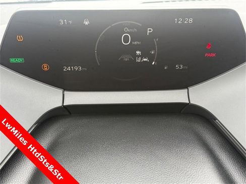 Used 2024 Toyota Prius XLE image 21