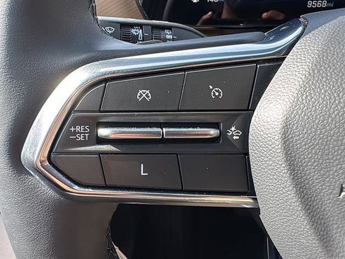 Used 2025 Chevrolet Equinox ACTIV w/ Safety and Technology Package FWD image 24