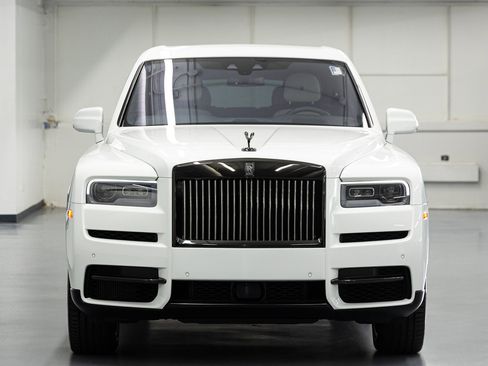 Certified 2023 Rolls-Royce Cullinan Black Badge w/ Driver's Package AWD/4WD image 8