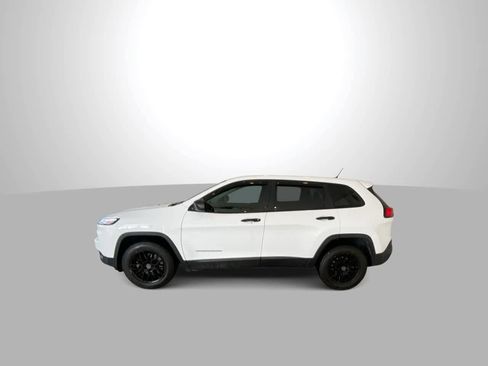 Used 2015 Jeep Cherokee Sport image 5