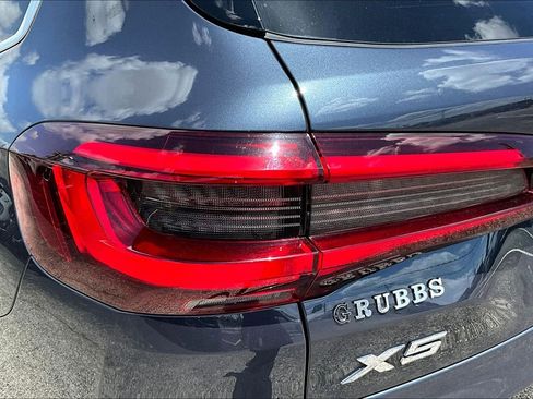 Used 2022 BMW X5 xDrive45e w/ Climate Comfort Package image 41