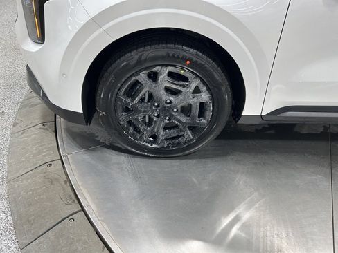 New 2026 Kia Carnival SX Prestige FWD image 40