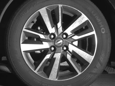 Used 2025 Nissan Versa SV image 12