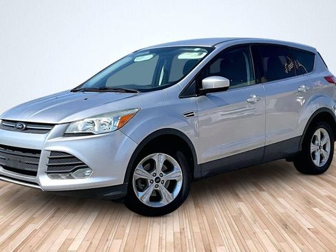 Used 2015 Ford Escape SE FWD image 1