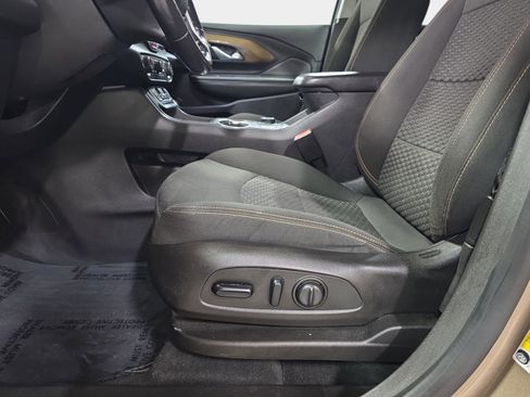 Used 2018 GMC Terrain SLE w/ Driver Convenience Package image 26