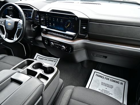 Used 2023 Chevrolet Silverado 1500 LT AWD/4WD image 19