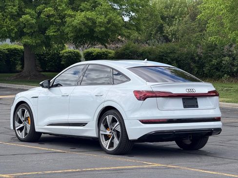 Used 2022 Audi e-tron Prestige w/ Prestige Package AWD/4WD image 7