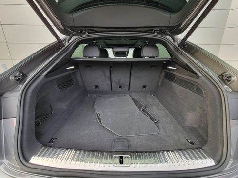 Used 2025 Audi Q8 Premium w/ Convenience Package image 9