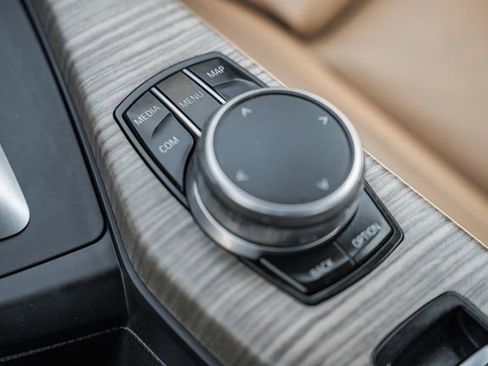 Used 2018 BMW M240i xDrive Convertible w/ Premium Package image 29