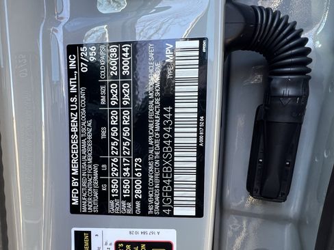 Used 2025 Mercedes-Benz GLE 350 4MATIC image 37