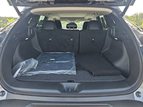 Used 2025 Nissan Murano SL AWD/4WD image 16