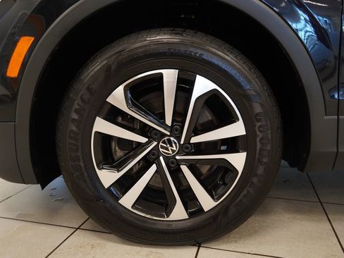 Used 2023 Volkswagen Tiguan S image 15