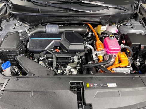 Certified 2025 Hyundai Tucson SEL AWD/4WD image 9