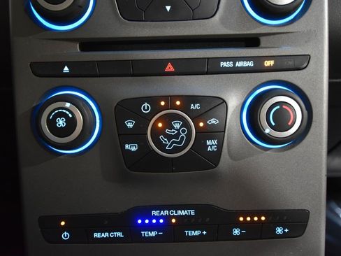 Used 2019 Ford Flex SE FWD image 21