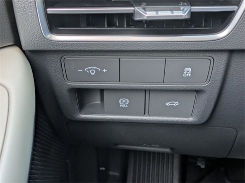Certified 2024 Hyundai Sonata SEL w/ Convenience Package image 18