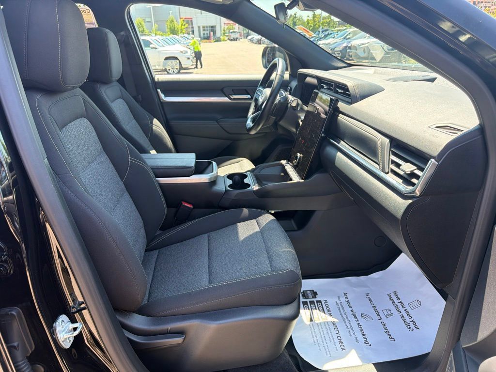 Used 2025 GMC Terrain Elevation AWD/4WD image 11