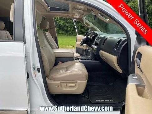 Used 2020 Toyota Sequoia Limited AWD/4WD image 17
