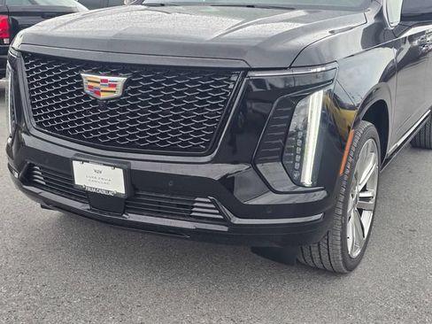 New 2026 Cadillac Escalade ESV Sport w/ Touring Package AWD/4WD image 10