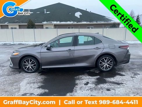 Used 2023 Toyota Camry XLE image 2