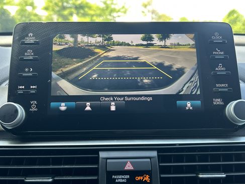 Used 2018 Honda Accord EX image 20