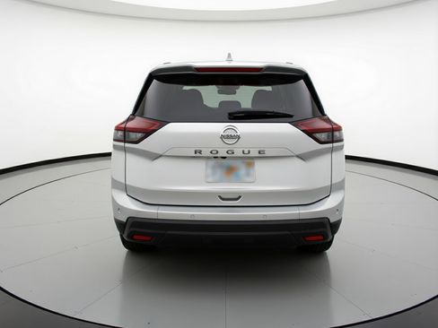 Used 2025 Nissan Rogue SV FWD image 7