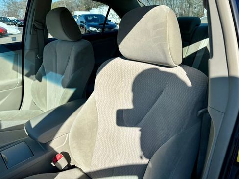 Used 2011 Toyota Camry LE image 17
